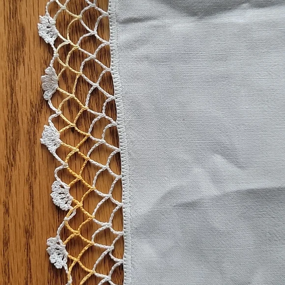 Handmade tablecloth - Picture 2 of 7